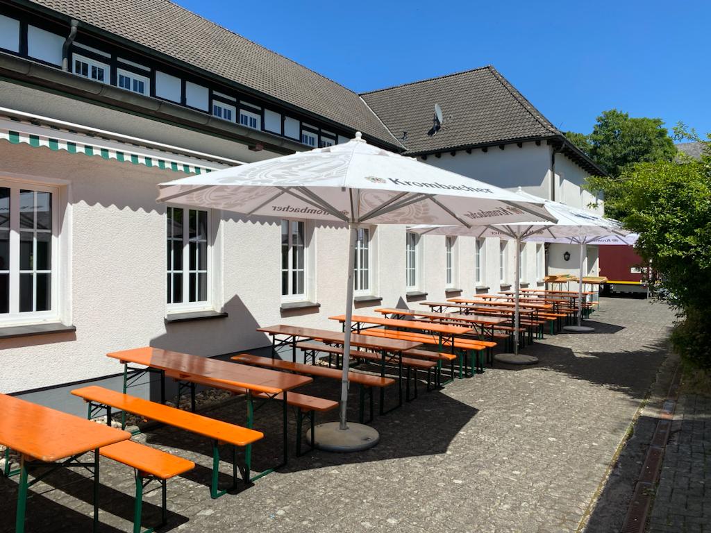 Außenbereich hinter der Halle